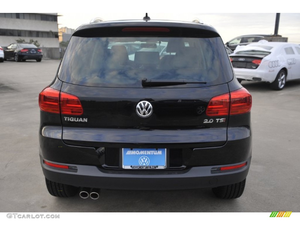 2012 Tiguan SE - Deep Black Metallic / Beige photo #5