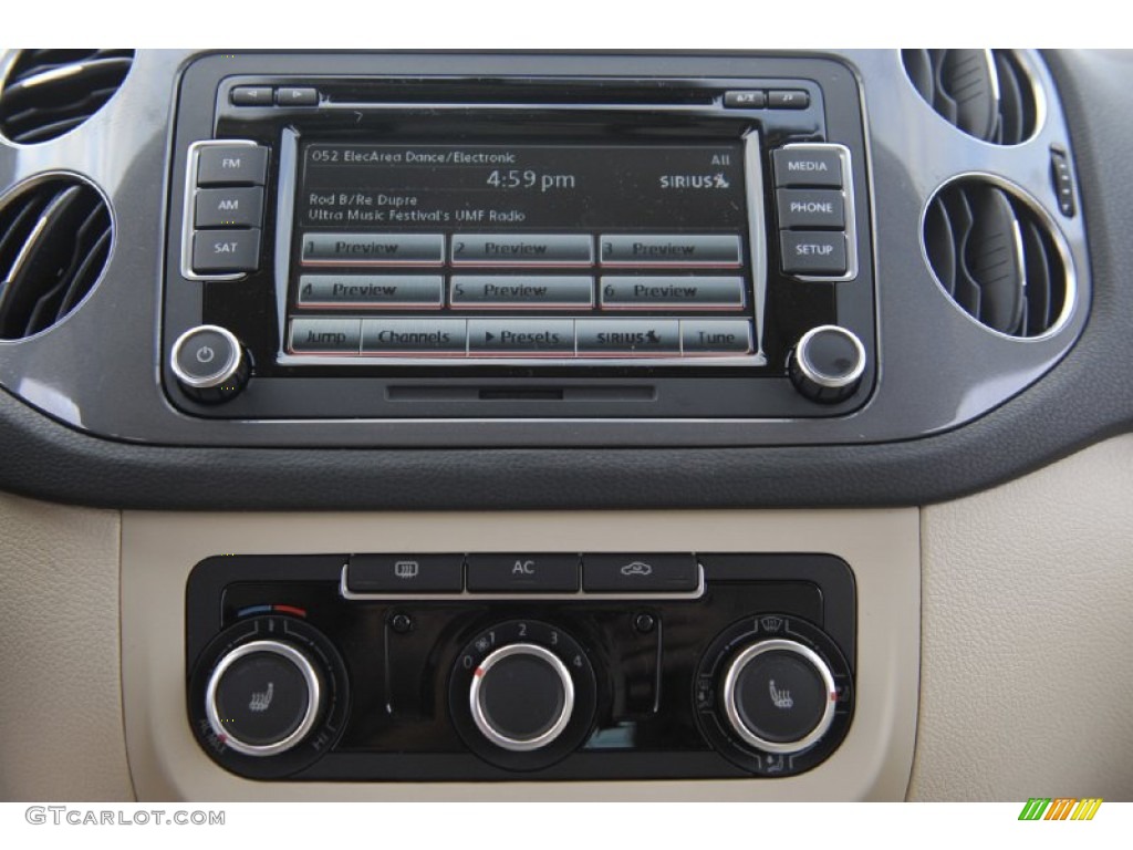 2012 Tiguan SE - Deep Black Metallic / Beige photo #15