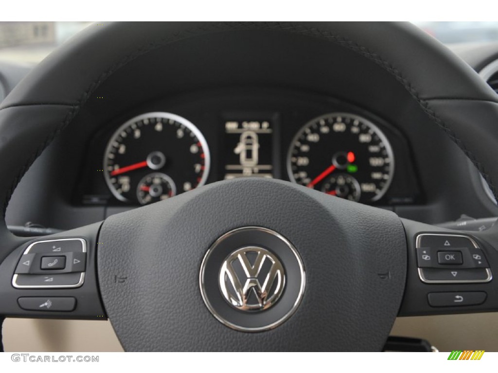 2012 Tiguan SE - Deep Black Metallic / Beige photo #17