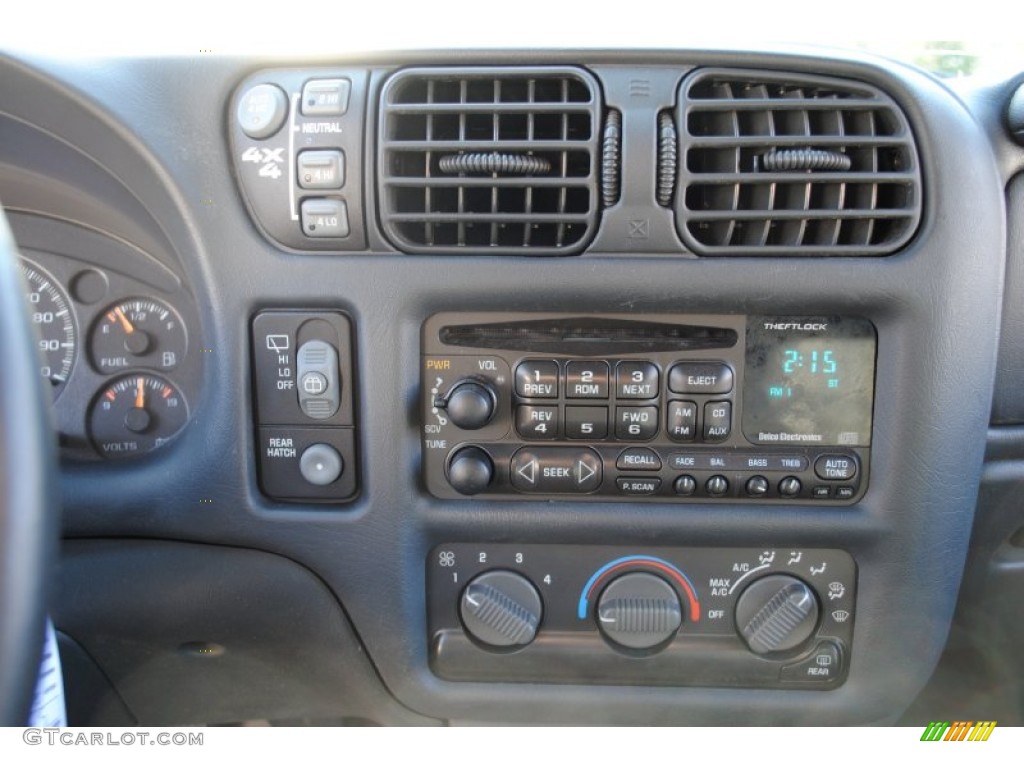 2002 Chevrolet Blazer LS ZR2 4x4 Controls Photos
