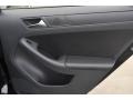 Black - Jetta SE Sedan Photo No. 24