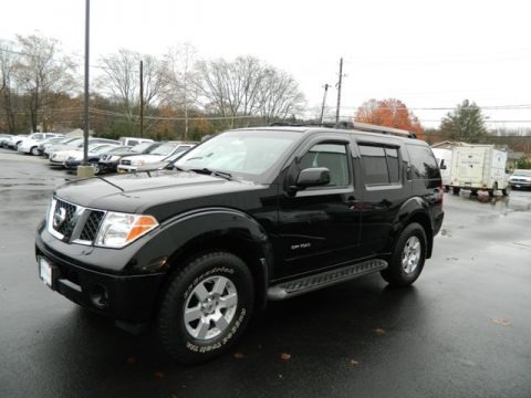 2006 Nissan Pathfinder SE Off Road 4x4 Data, Info and Specs