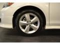 Super White - Camry SE Photo No. 5