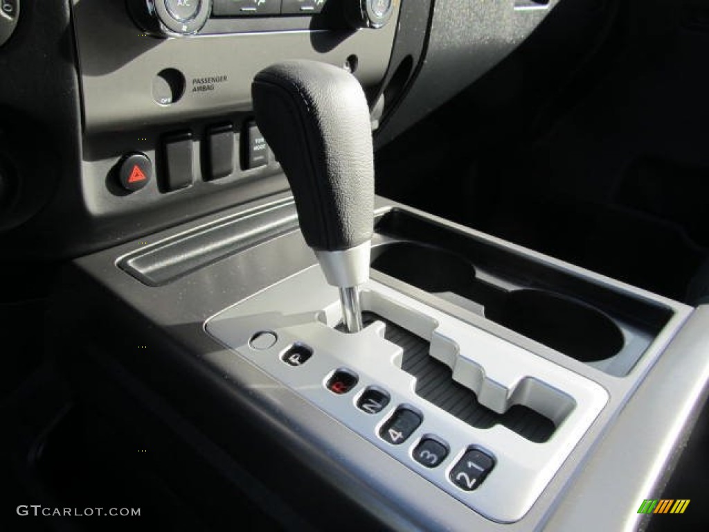 2011 Nissan Titan SV King Cab 4x4 5 Speed Automatic Transmission Photo #56955172