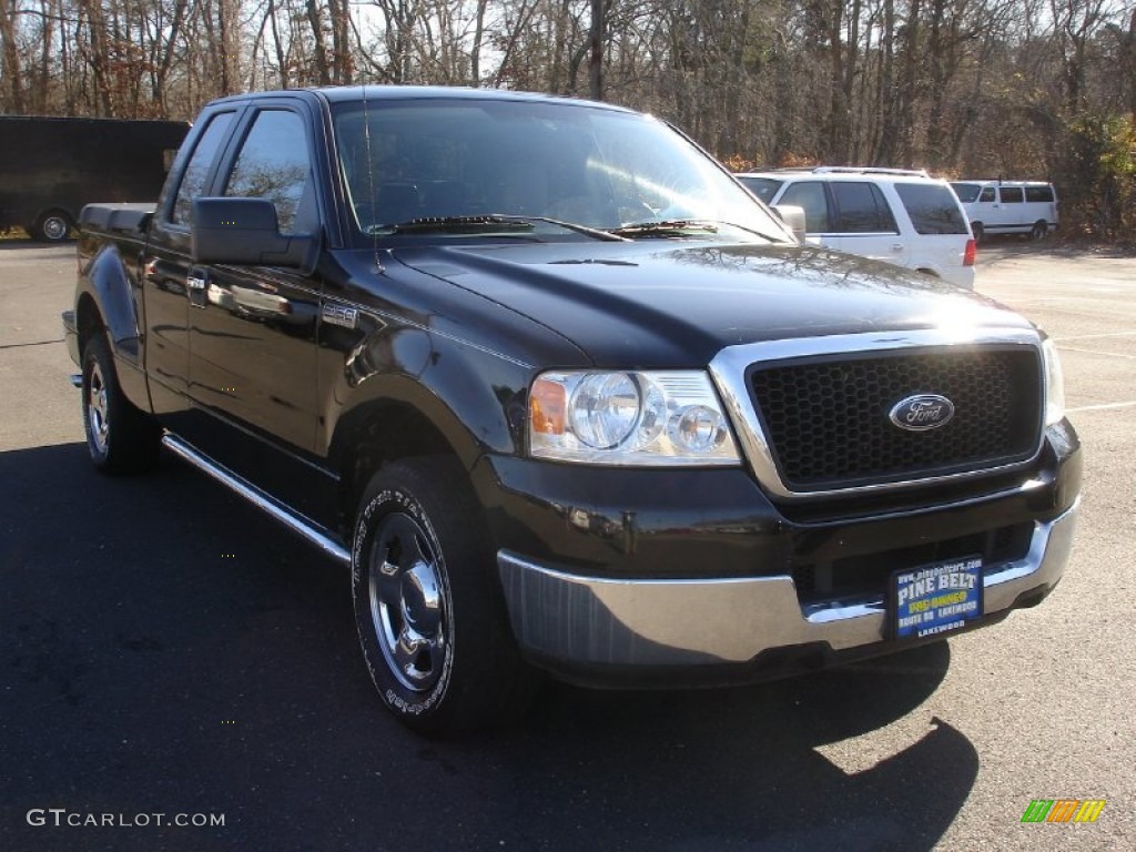 2005 F150 XLT SuperCab - Black / Medium Flint Grey photo #3