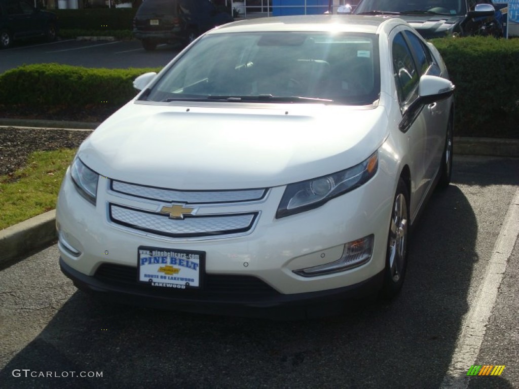 2012 Volt Hatchback - White Diamond Tricoat / Jet Black/Ceramic White Accents photo #1