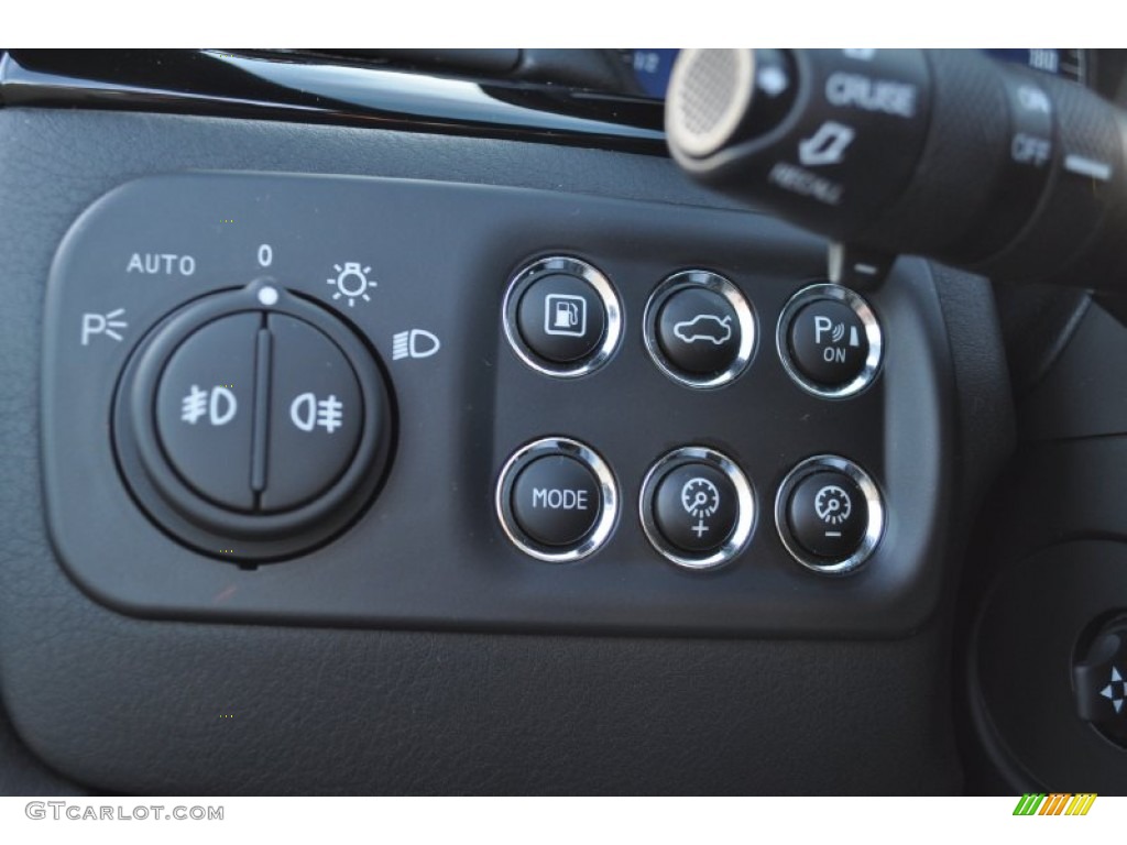 2009 Maserati GranTurismo S Controls Photo #56960186