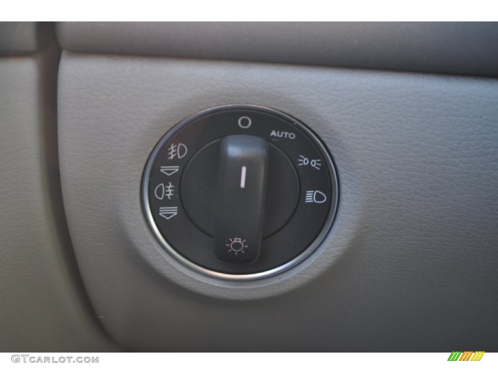 2006 Audi A8 4.2 quattro Controls Photo #56960432
