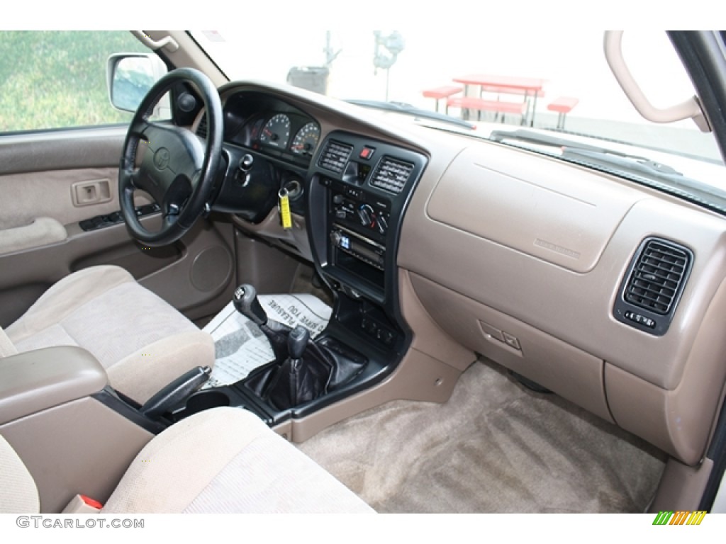 1999 4Runner SR5 4x4 - Desert Dune Metallic / Oak photo #7