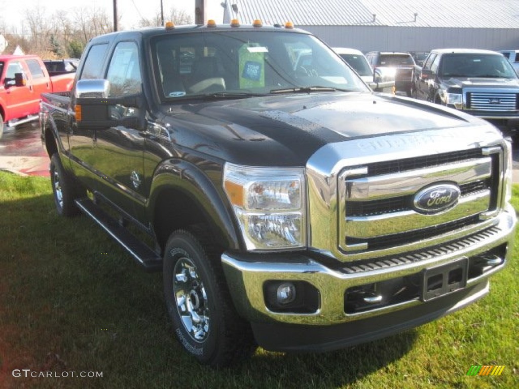 2012 F350 Super Duty Lariat Crew Cab 4x4 - Black / Black photo #3