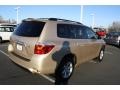 Sandy Beach Metallic - Highlander 4WD Photo No. 4