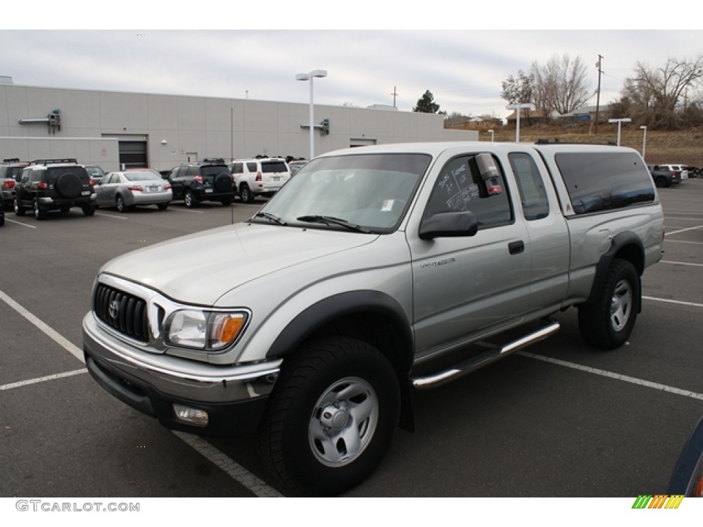 2004 Tacoma V6 Xtracab 4x4 - Lunar Mist Metallic / Charcoal photo #2