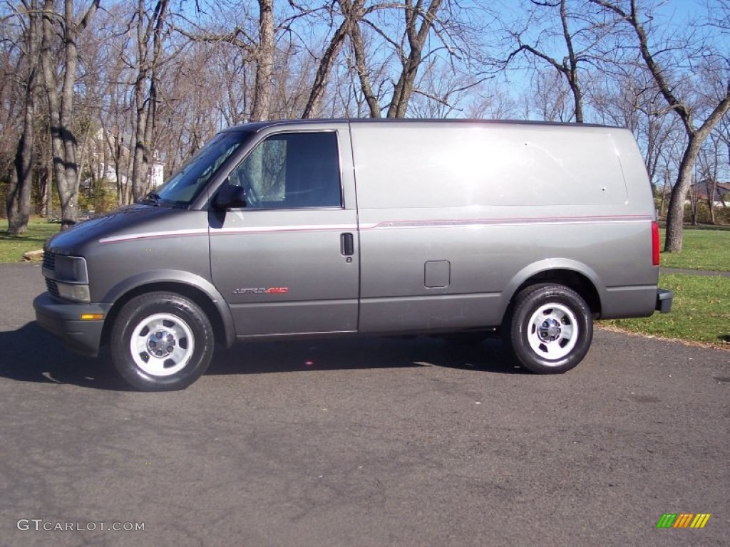 2002 Astro AWD Commercial Van - Medium Charcoal Gray Metallic / Neutral photo #3