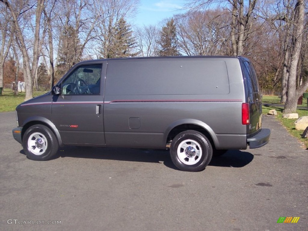 2002 Astro AWD Commercial Van - Medium Charcoal Gray Metallic / Neutral photo #5