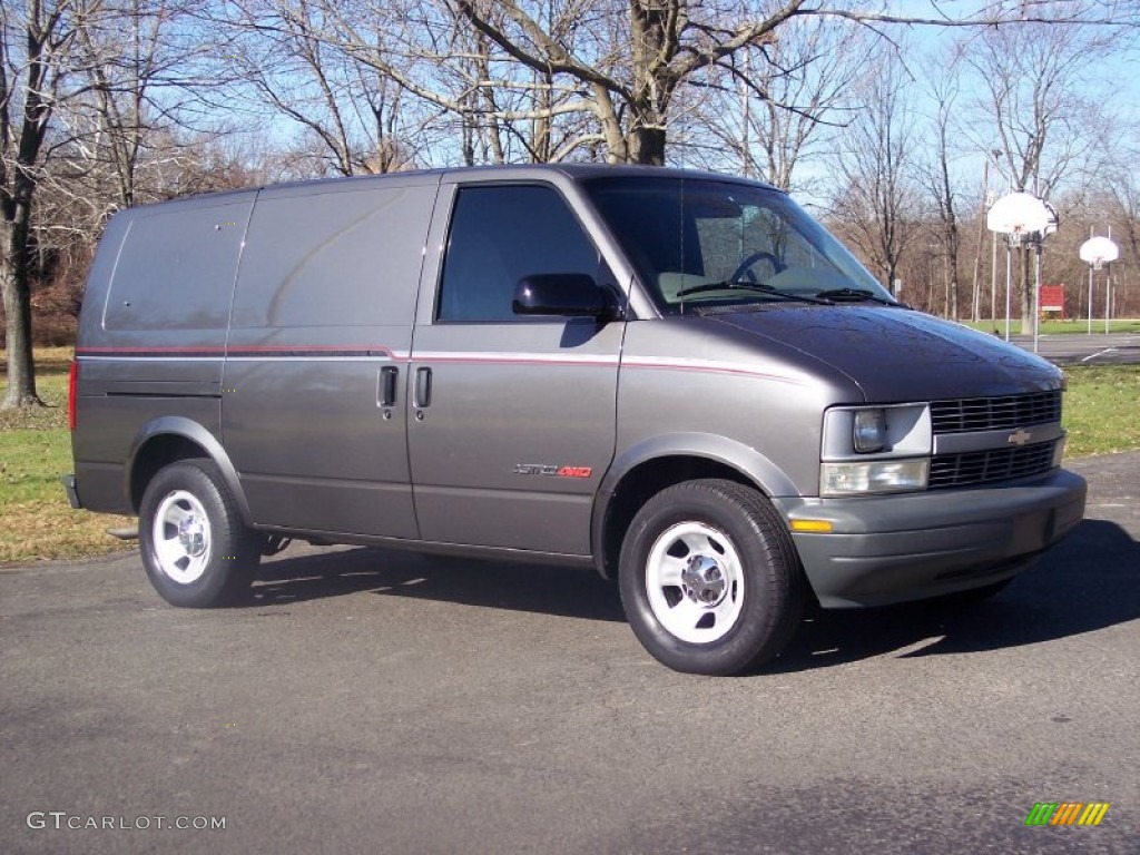 2002 Astro AWD Commercial Van - Medium Charcoal Gray Metallic / Neutral photo #10