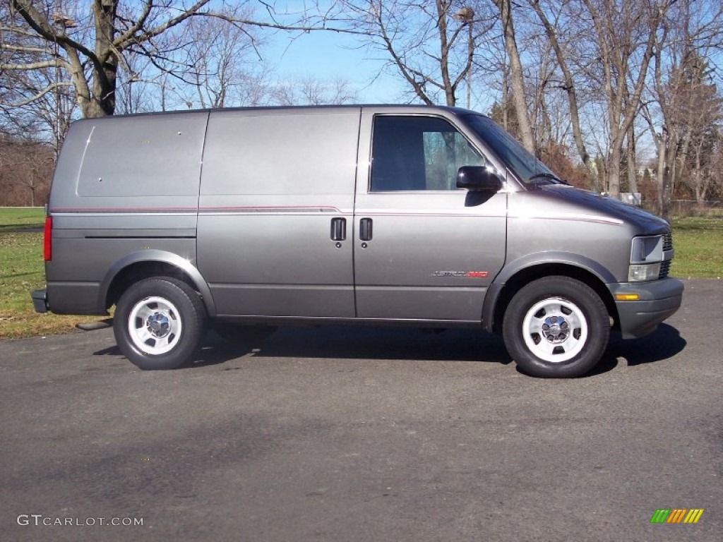 2002 Astro AWD Commercial Van - Medium Charcoal Gray Metallic / Neutral photo #12
