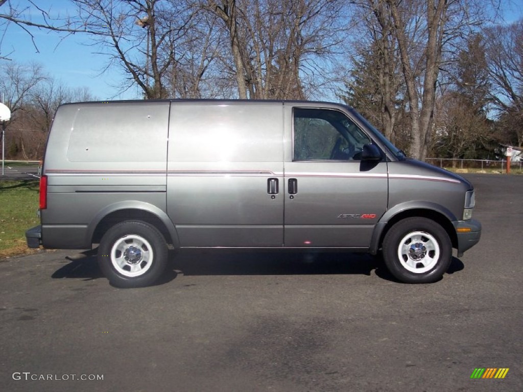 2002 Astro AWD Commercial Van - Medium Charcoal Gray Metallic / Neutral photo #13