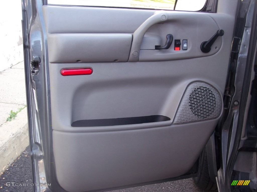 2002 Astro AWD Commercial Van - Medium Charcoal Gray Metallic / Neutral photo #42