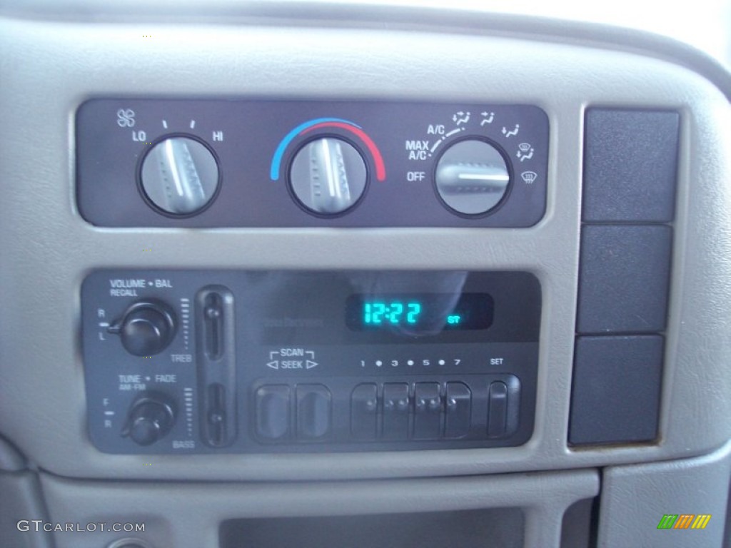 2002 Chevrolet Astro AWD Commercial Van Controls Photos