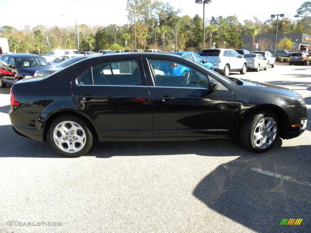 2010 Fusion SE V6 - Tuxedo Black Metallic / Charcoal Black photo #12