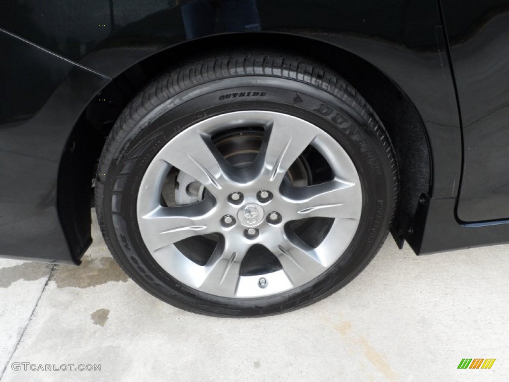 2011 Sienna SE - Black / Dark Charcoal photo #15