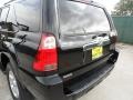Black - 4Runner SR5 Photo No. 21
