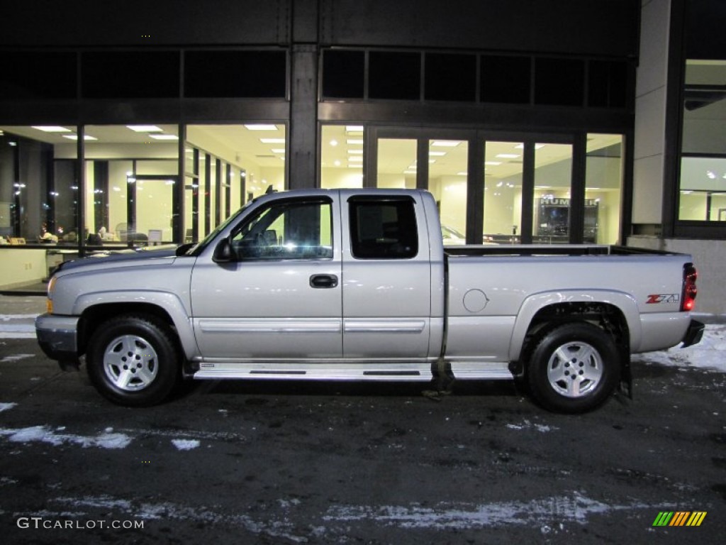 Silver Birch Metallic 2007 Chevrolet Silverado 1500 Classic LT Extended Cab 4x4 Exterior Photo #56973905