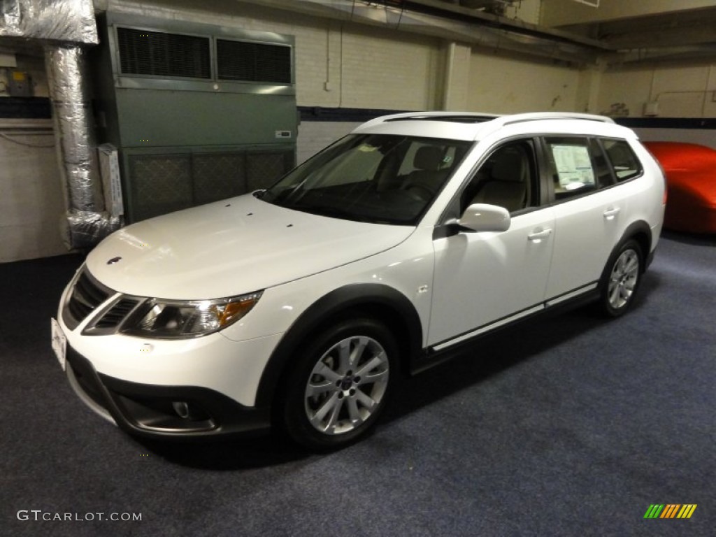 2011 9-3 X 2.0T SportCombi XWD Wagon - Arctic White / Parchment photo #2