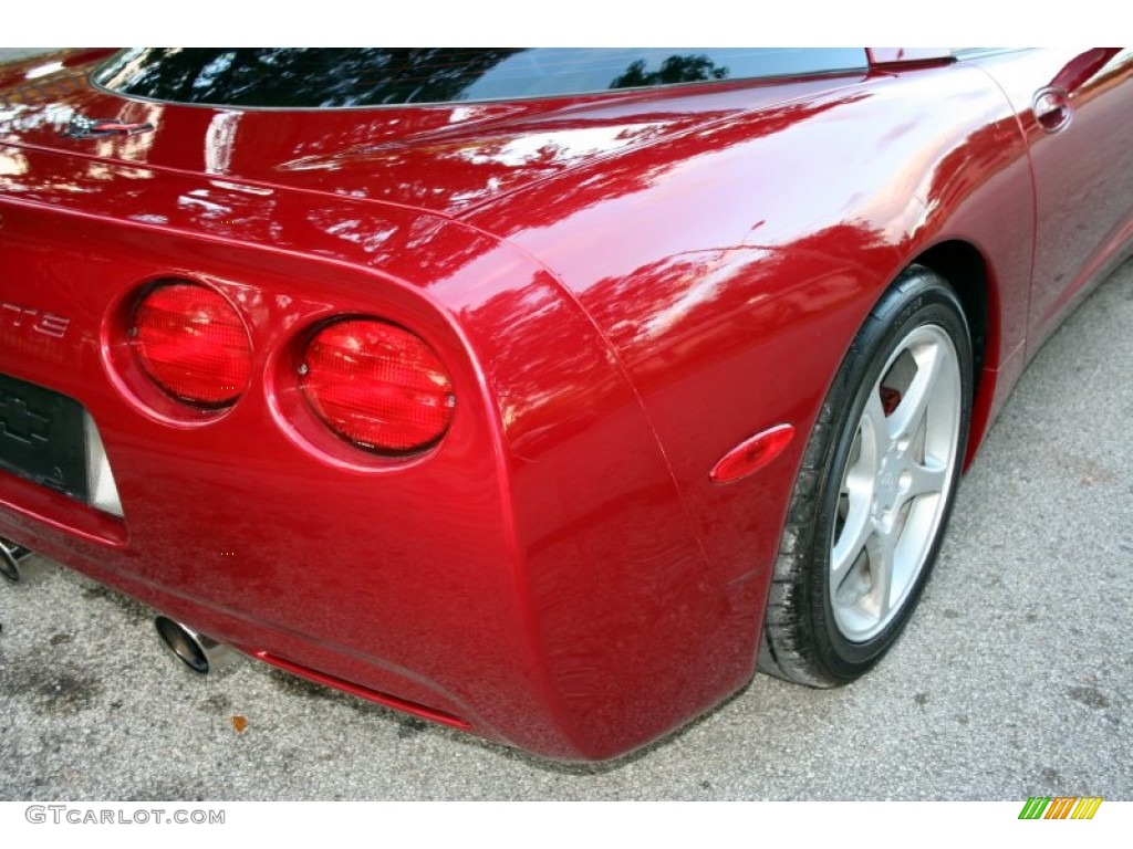 2000 Corvette Coupe - Magnetic Red Metallic / Black photo #16
