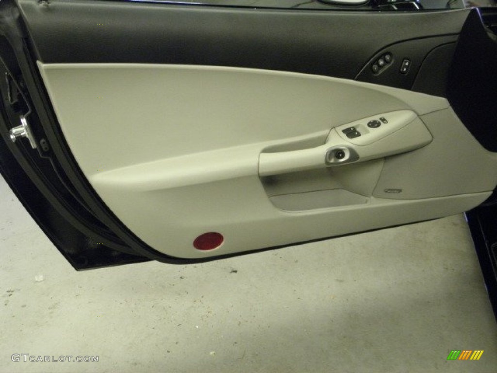 2008 Chevrolet Corvette Coupe Ebony/Titanium Door Panel Photo #56975323