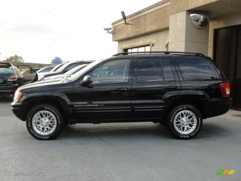 2002 Grand Cherokee Limited 4x4 - Black / Taupe photo #4