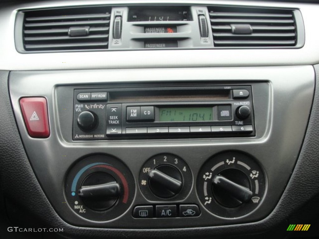 2006 Mitsubishi Lancer OZ Rally Controls Photos