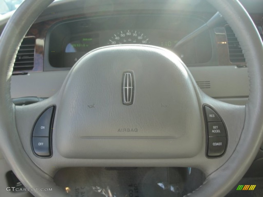 1999 Town Car Executive - Performance White / Light Graphite photo #13