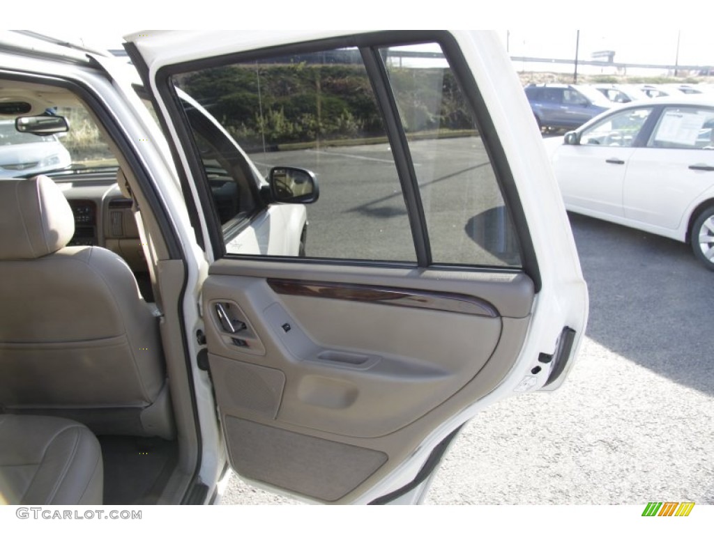 2002 Grand Cherokee Limited 4x4 - Stone White / Sandstone photo #21