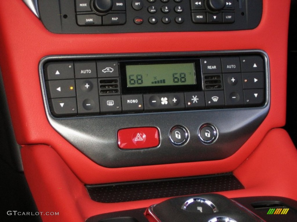 2009 Maserati GranTurismo S Controls Photo #56996501