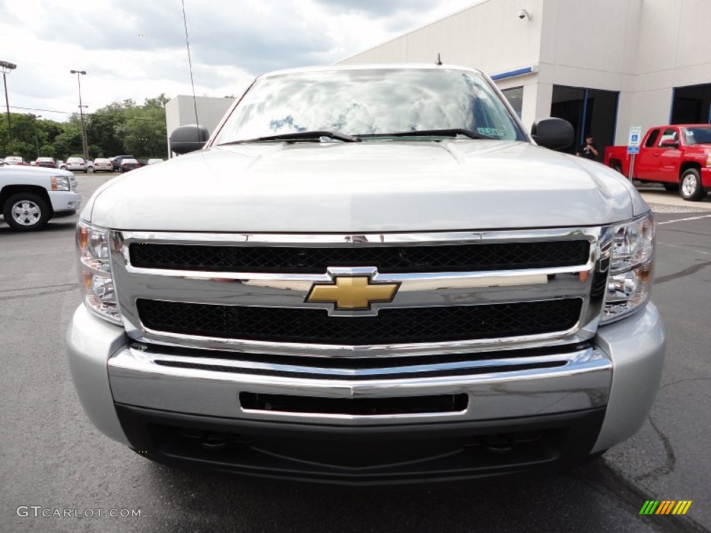 2011 Silverado 1500 LS Extended Cab 4x4 - Sheer Silver Metallic / Dark Titanium photo #2