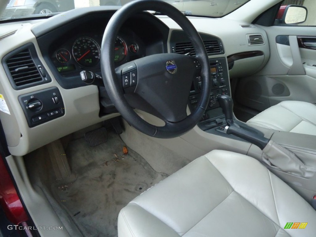 Taupe/Light Taupe Interior 2004 Volvo S60 2.5T AWD Photo #56999742
