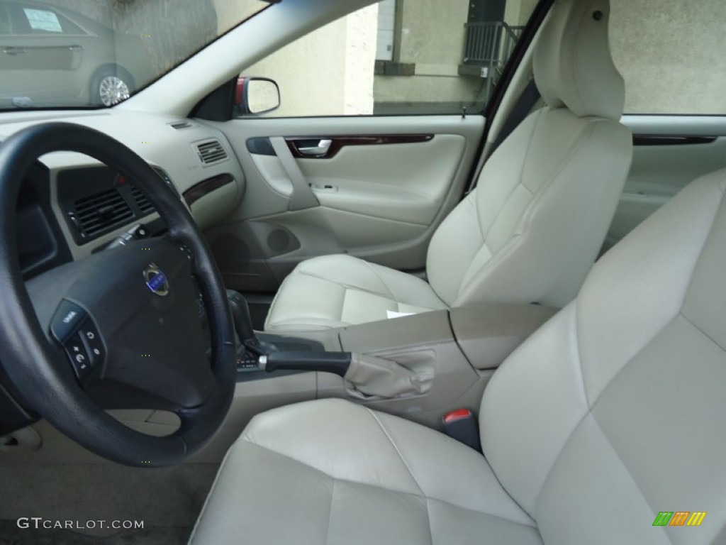 Taupe/Light Taupe Interior 2004 Volvo S60 2.5T AWD Photo #56999748