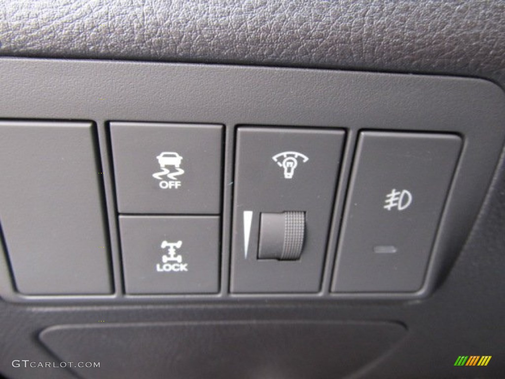 2010 Hyundai Santa Fe SE 4WD Controls Photo #57002582