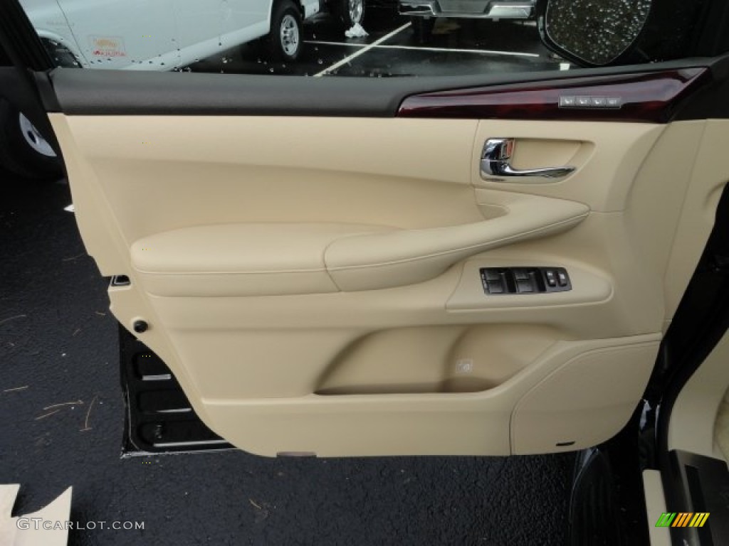 2011 Lexus LX 570 Door Panel Photos