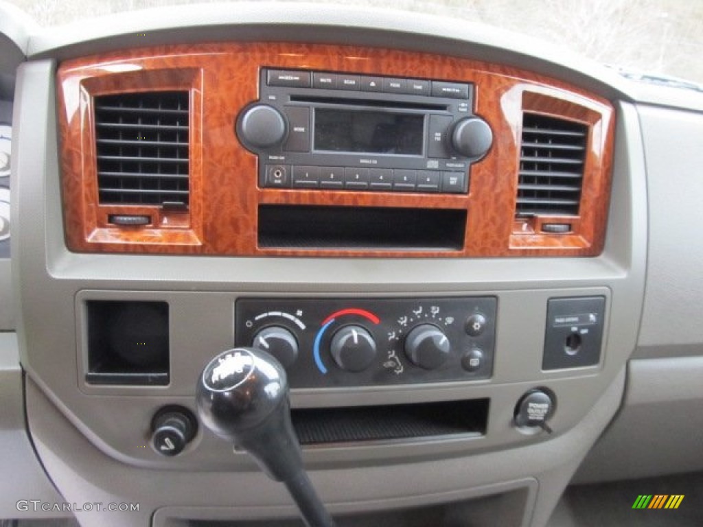 2006 Dodge Ram 2500 SLT Regular Cab 4x4 Controls Photo #57009638