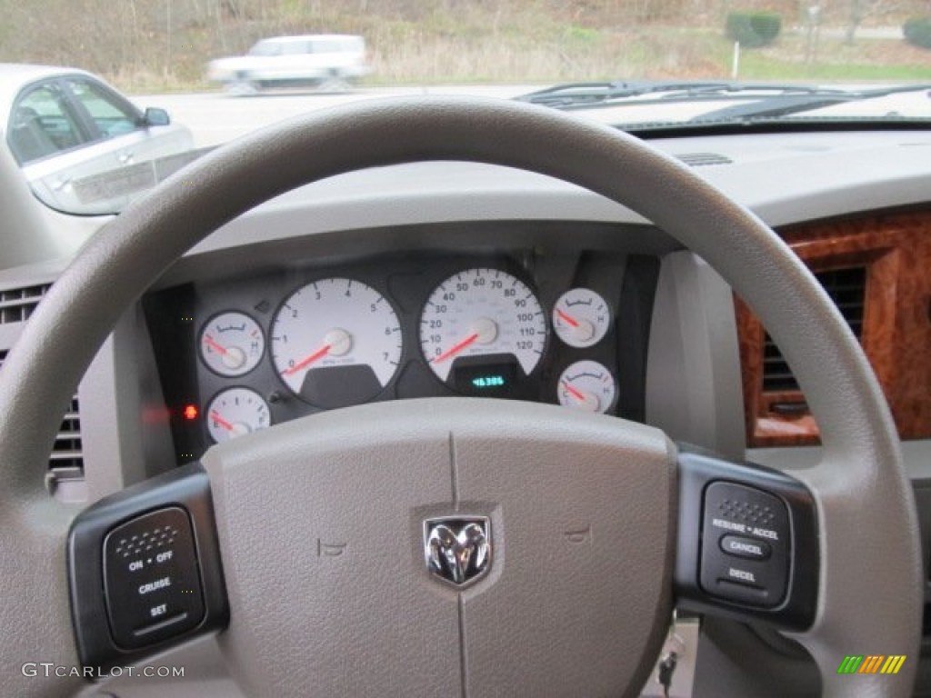 2006 Dodge Ram 2500 SLT Regular Cab 4x4 Khaki Steering Wheel Photo #57009644