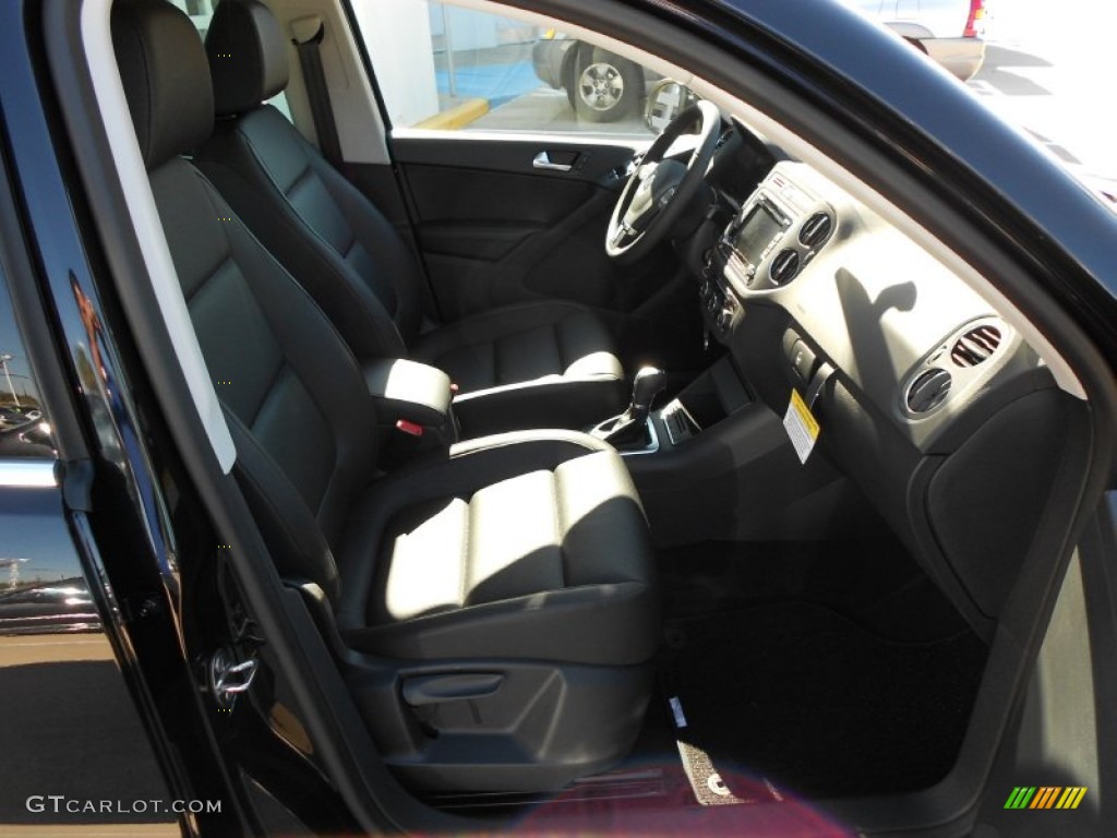 2012 Tiguan SE - Deep Black Metallic / Black photo #13