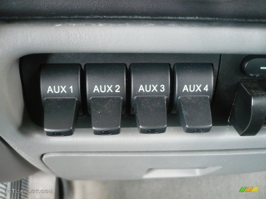 2007 Ford F250 Super Duty XLT SuperCab 4x4 Auxiliary controls Photo #57013400