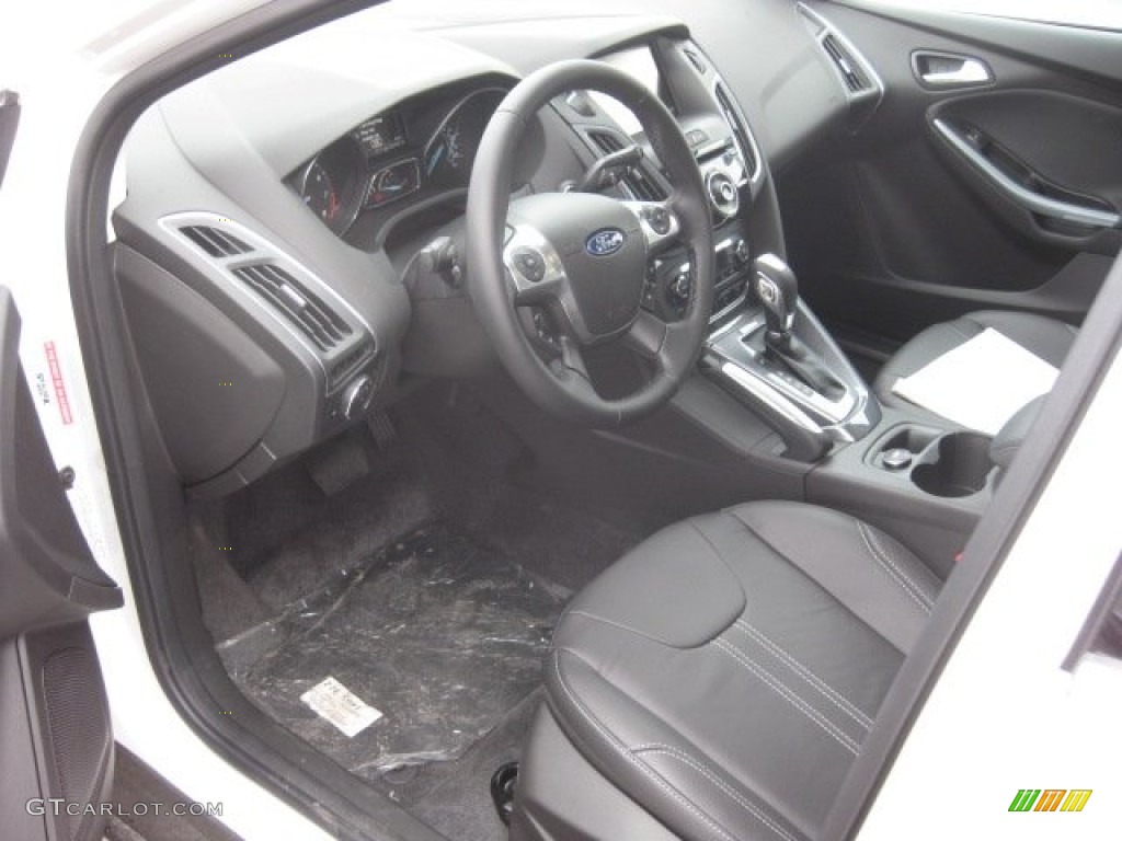 2012 Focus Titanium 5-Door - White Platinum Tricoat Metallic / Charcoal Black Leather photo #8