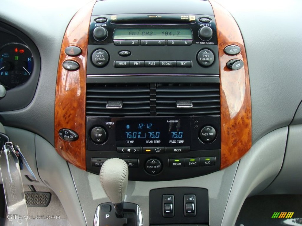 2009 Toyota Sienna XLE AWD Controls Photo #57015204