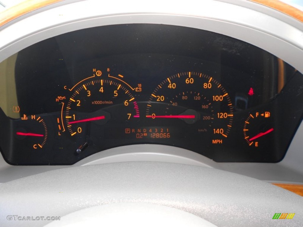 2005 Infiniti QX 56 Gauges Photos