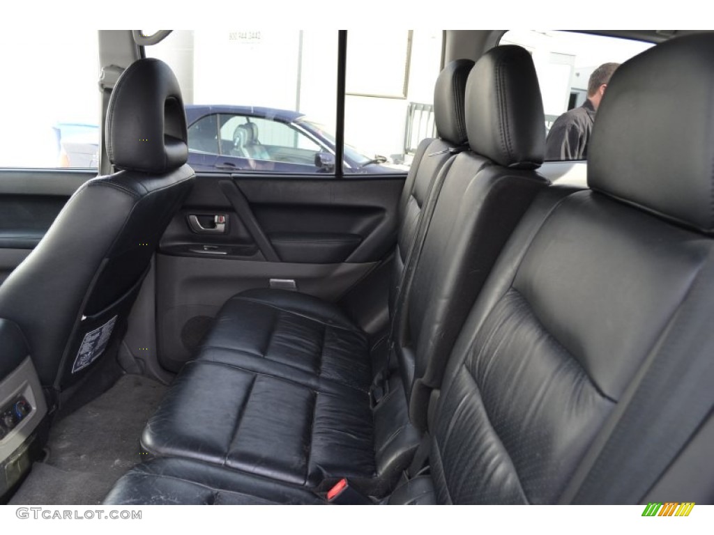 2003 Montero Limited 4x4 - Solano Black Pearl / Charcoal photo #5