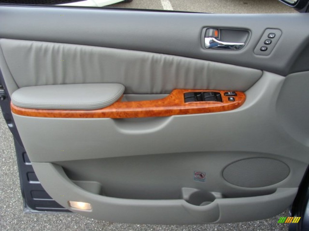 2010 Toyota Sienna XLE AWD Door Panel Photos
