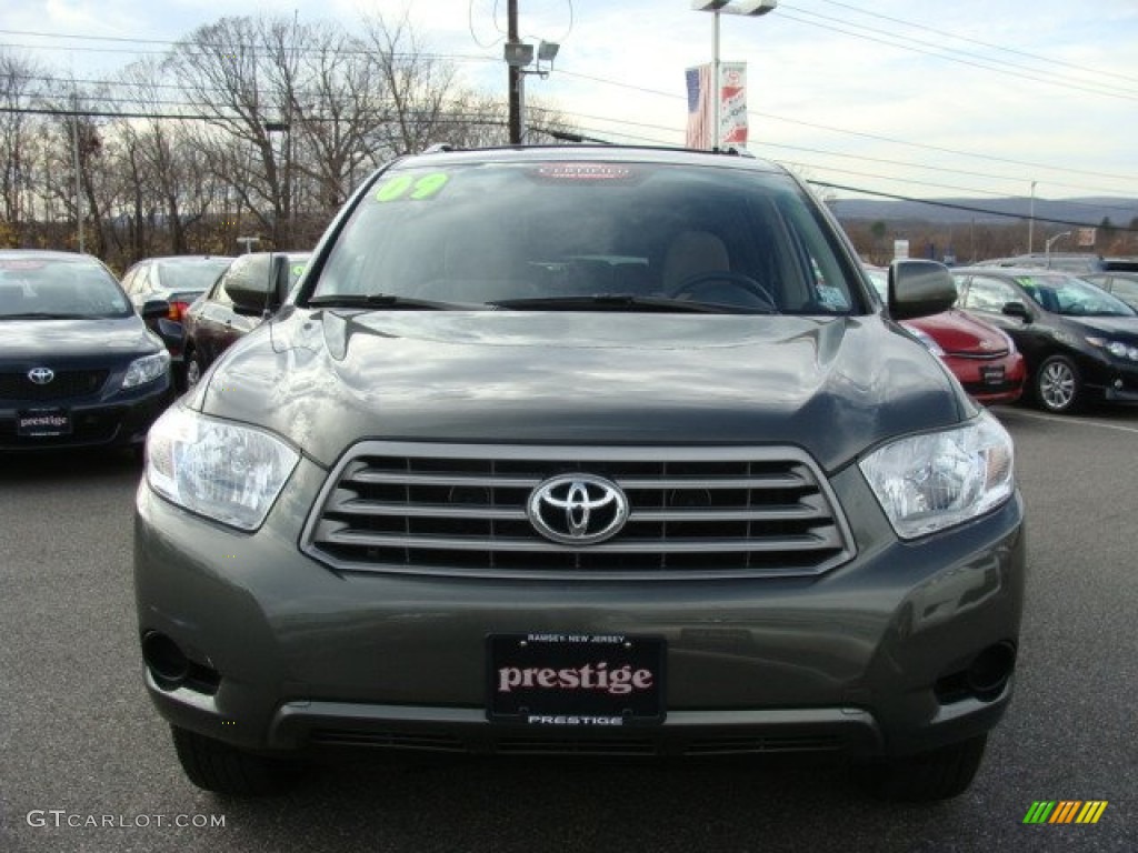 2009 Highlander V6 4WD - Cypress Green Pearl / Sand Beige photo #2